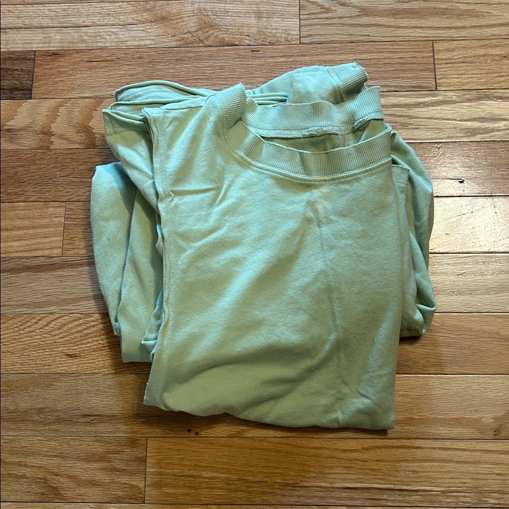 Free People hot shot relaxed set. Size medium. Light green color called Moss. - Picture 11 of 13